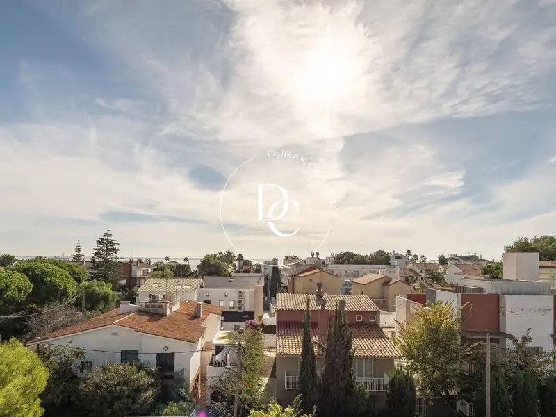 Atico Duplex en Sitges con Vistas al Mar