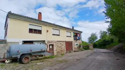 Casa en venta en Calle Pb Mazcuerras, Número 79