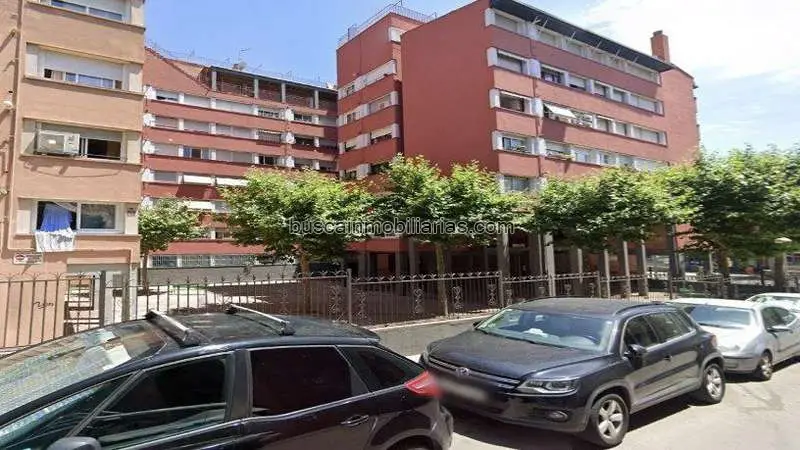 Piso en venta Mataro 80m2 3 habitaciones Alquilado hasta 2028