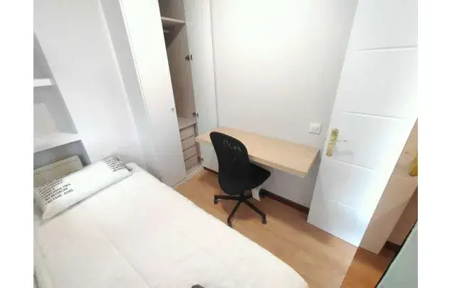 Habitacion Amueblada en Madrid Almenara