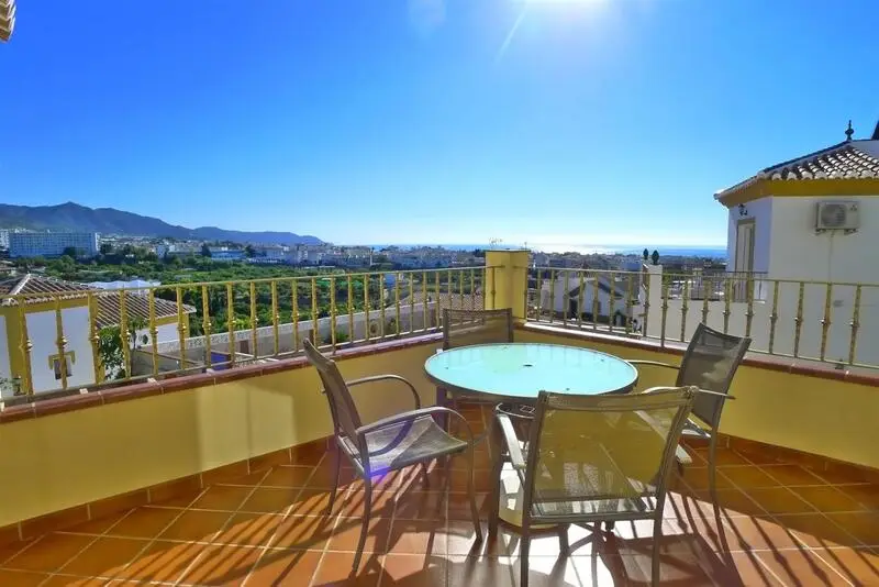 Villa en venta 7 dormitorios Nerja