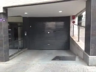 Garaje en Venta Girona 46m2 Ascensor