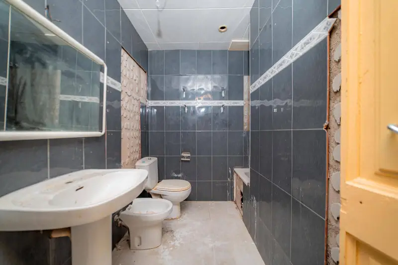 Piso en venta en El Raval Barcelona 70m2 3 dormitorios