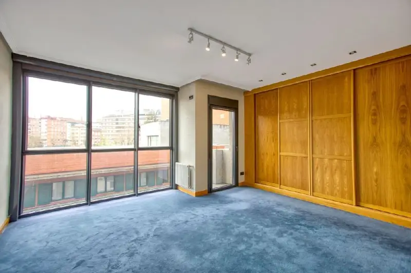 Venta Piso Soleado Centro Oviedo 180m2 3 Dormitorios