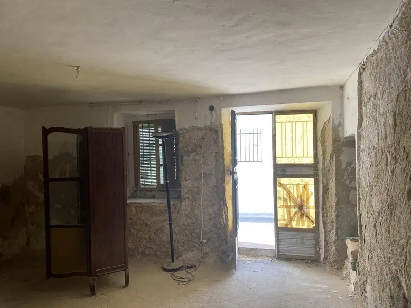 Chalet en venta en Cacin Granada a reformar