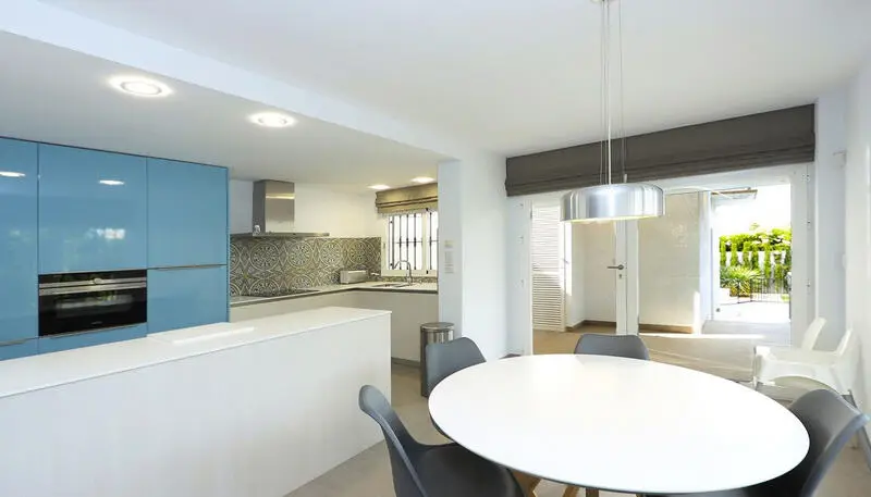 6 Cuarto Villa en venta
Albir, Alicante