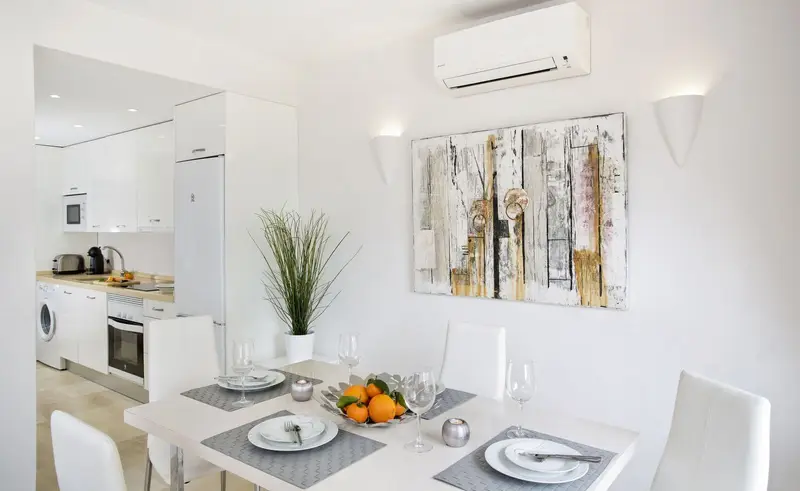 Apartamento en Marbella Frente al Mar 2 Dormitorios 2 Baños Amueblado