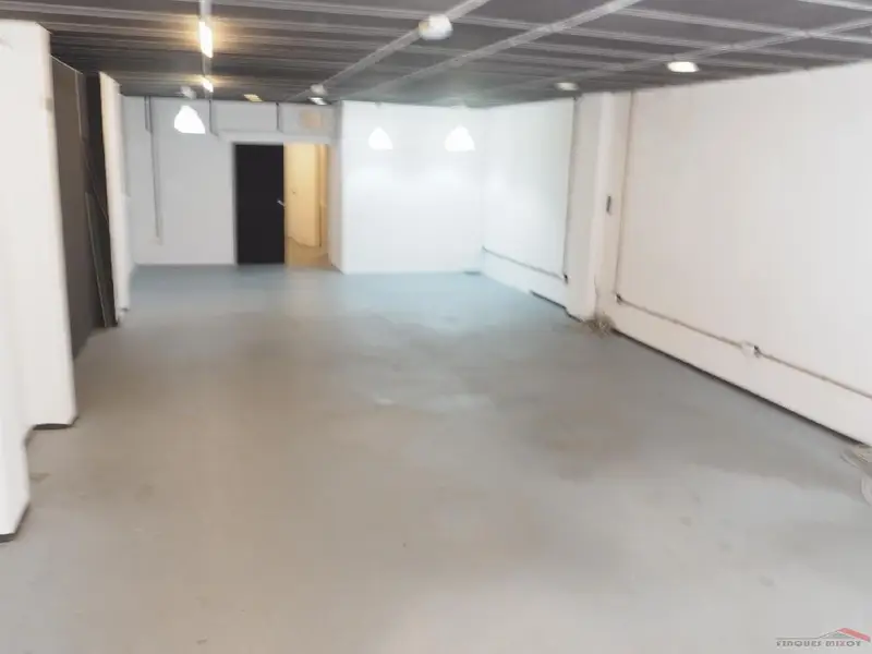 Local Comercial 95m2 Guinardo-Maragall Barcelona