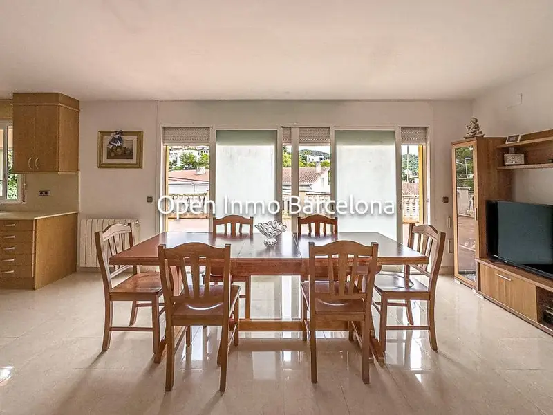 Chalet en Venta en Sitges con Vistas al Mar y Montana