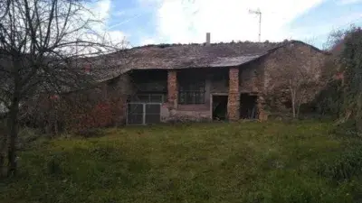 Chalet en venta para reformar cerca de Sarria y Lugo