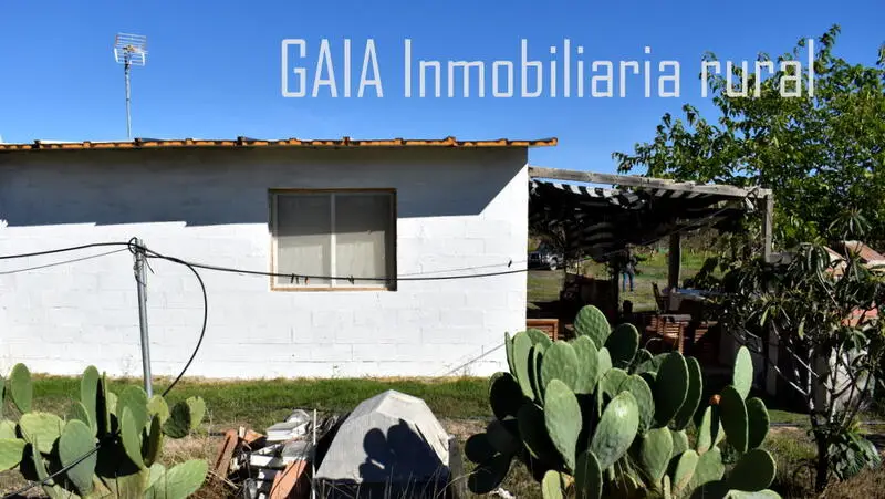 Casa Rural en Maella con Terreno y Energia Solar