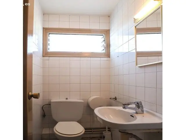 Casa con 4 negocios en Torres del Obispo Huesca