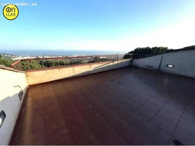Casa independiente en Mataró con vistas al mar y jardín