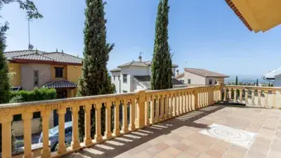 Chalet en Venta Albolote 5 Dormitorios Piscina Privada