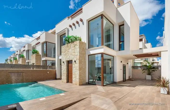 Villa 3 Dormitorios en Los Montesinos Costa Blanca