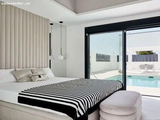 Villa en Venta San Pedro Alcántara 4 Dormitorios 4 Baños Piscina Privada