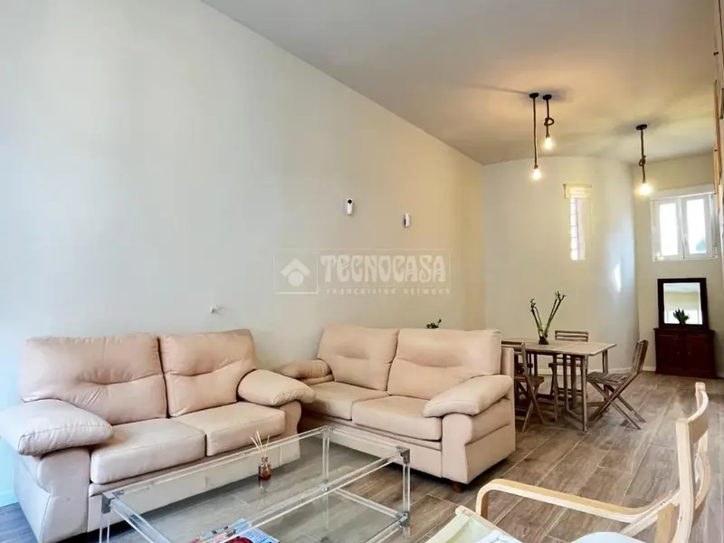 Local reformado a Vivienda en Palomeras Sureste