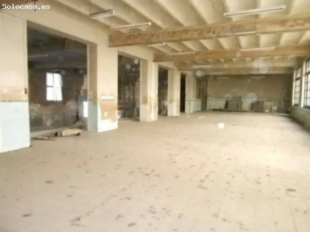 Local en Alquiler 500m² Dos Niveles Techos Altos Exterior