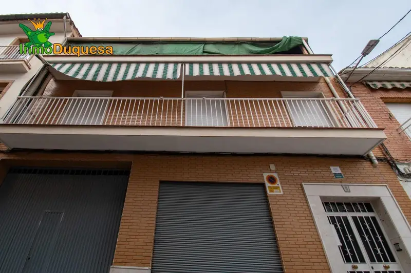 Casa adosada en Zaidín 3 habitaciones 2 baños garaje