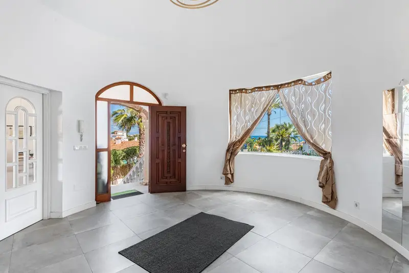 Villa de Lujo en El Faro Mijas 4 Dormitorios Renovada