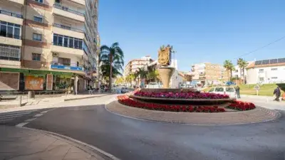 Amplio Piso 230m2 Centro Motril 6 Habitaciones 3 Baños Reforma