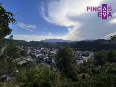 Venta de Dos Parcelas con Casa en Montserrat