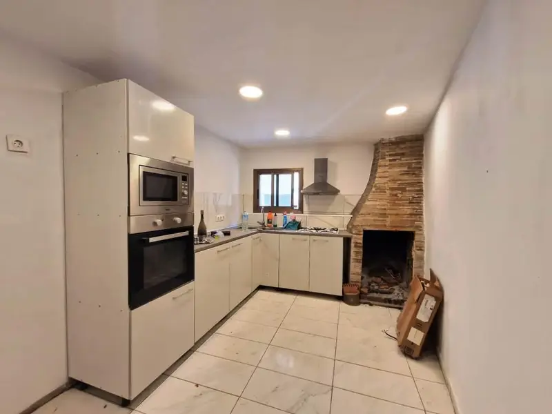 Casa en Venta 4 Dormitorios Patio Cocina Reformada