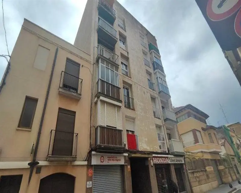 Piso 100m2 4 habitaciones 3 baños Reus