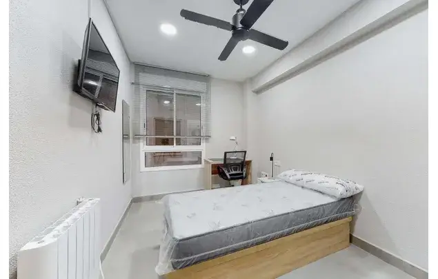Habitaci
ón 130m
² Castelló de la Plana Estancia Media-Larga