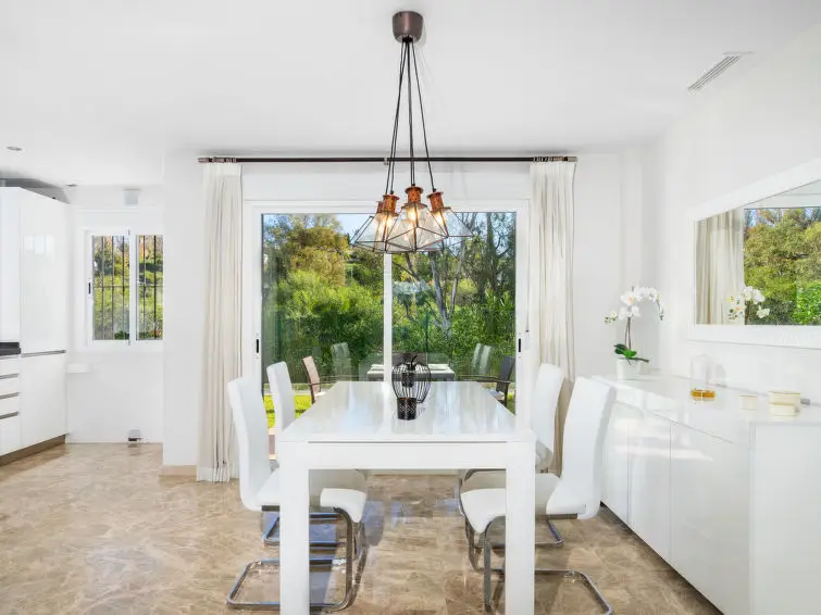 Casa Villa 2 Dormitorios Alquiler Marbella España