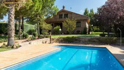 Chalet en venta en Calle de Asturias