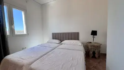 Apartamento en Denia con Vistas al Mar y Acceso Directo a la Playa
