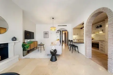 Apartamento en Fuengirola Centro 2 Dormitorios 2 Ba	nos Reformado