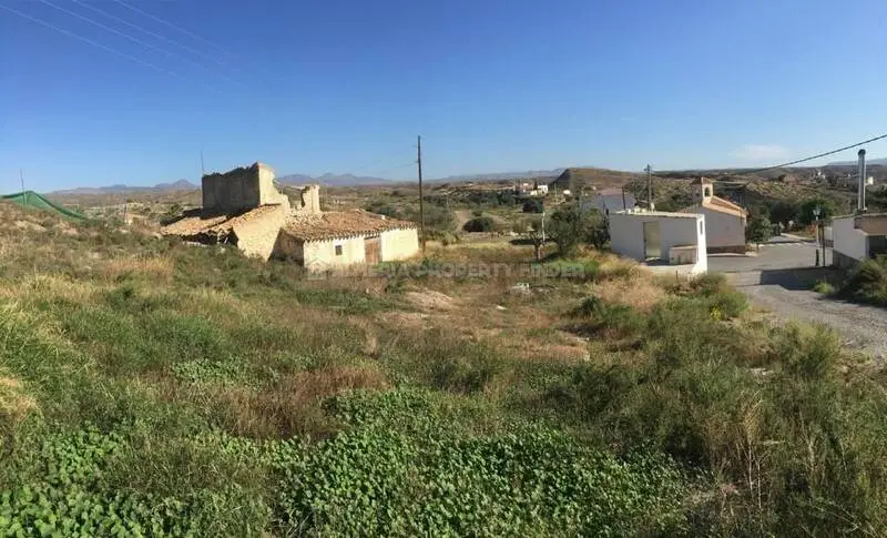 Parcela Urbana 456m2 con Edificio en Partaloa Almeria