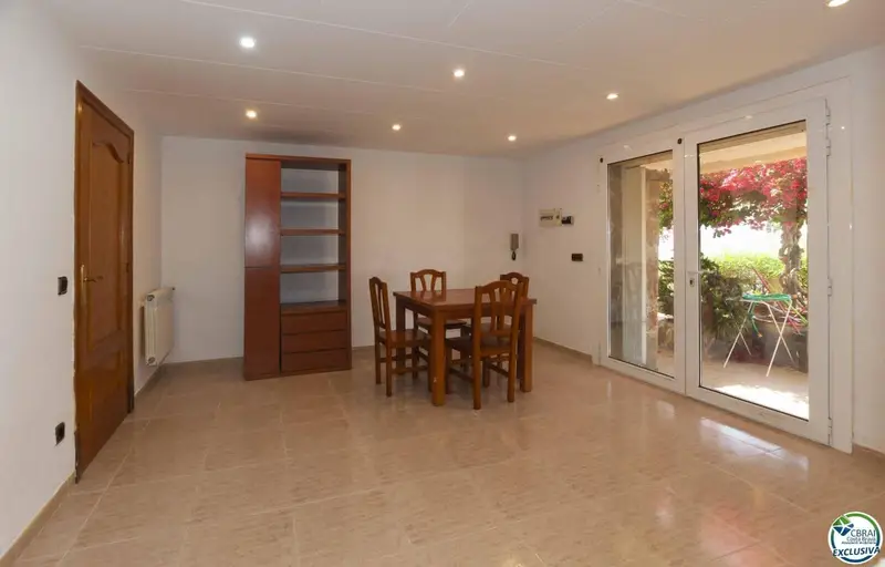 Apartamento en venta en Roses Girona zona La Cuana