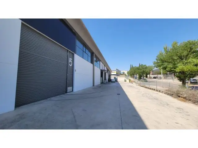 Nau Industrial 720m2 Igualada Puente Grua Oficinas