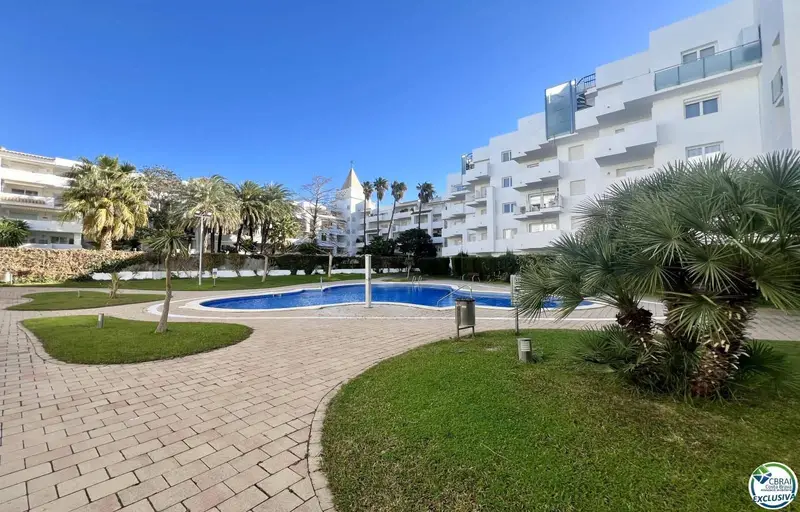 &#x3c;h2&#x3e;Apartamento en Roses con Terrazas y Piscina&#x3c;/h2&#x3e;