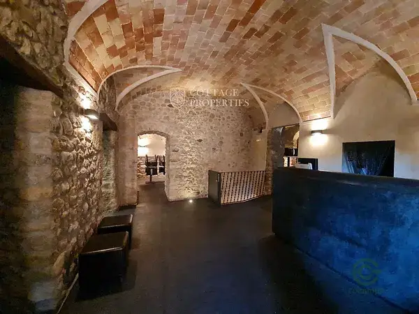 Masía restaurada en Espinavessa 770m2 ideal restaurante alojamiento