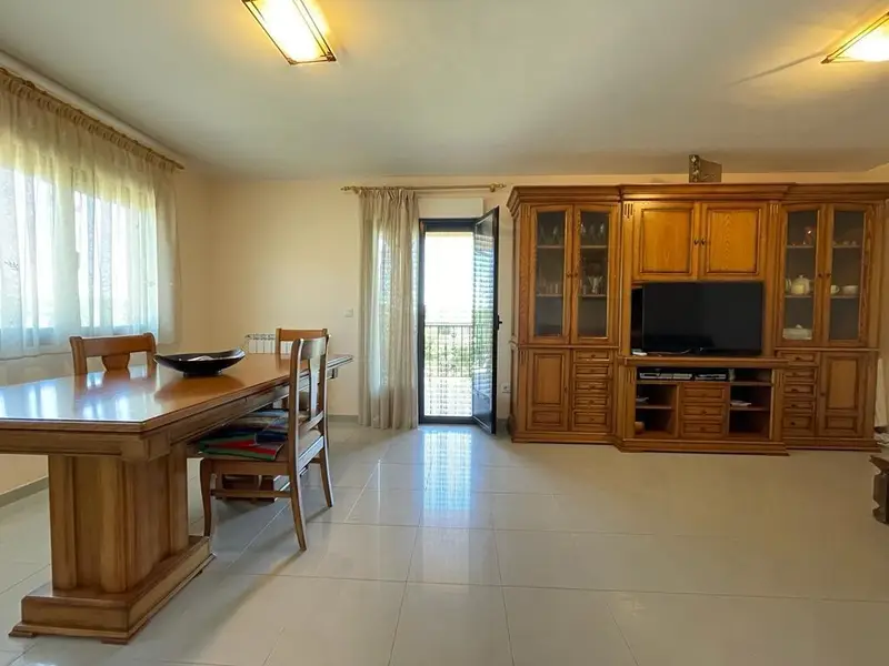 Venta Chalet con Jardin en Corullón