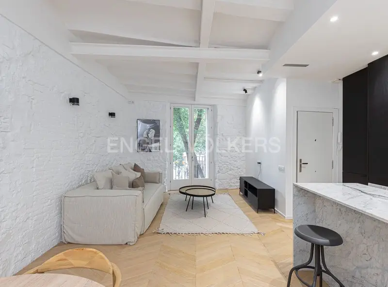 Apartamento Reformado en el Born con Vistas al Parque de la Ciutadella