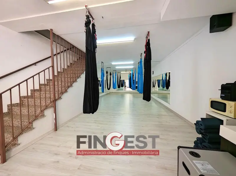 Chalet en venta en Hostalric con negocio y vivienda