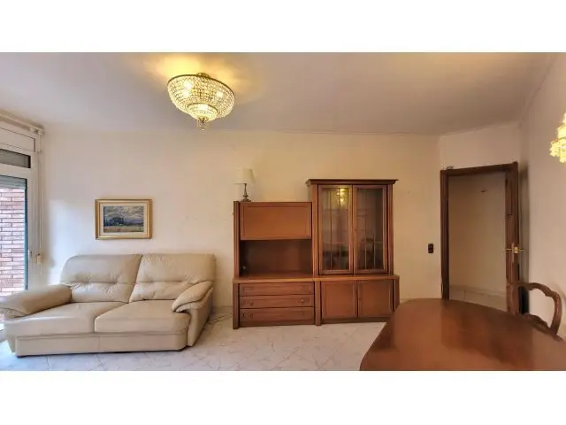 Piso 4 Habitaciones Sagrada Familia
