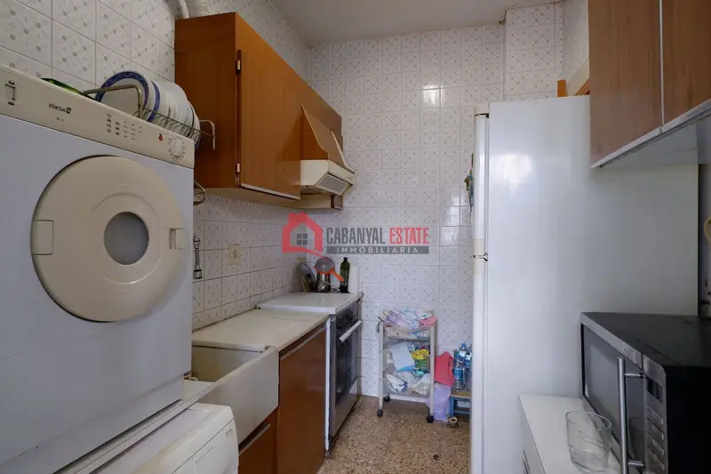 Apartamento en venta en Russafa Valencia 5 habitaciones necesita reforma