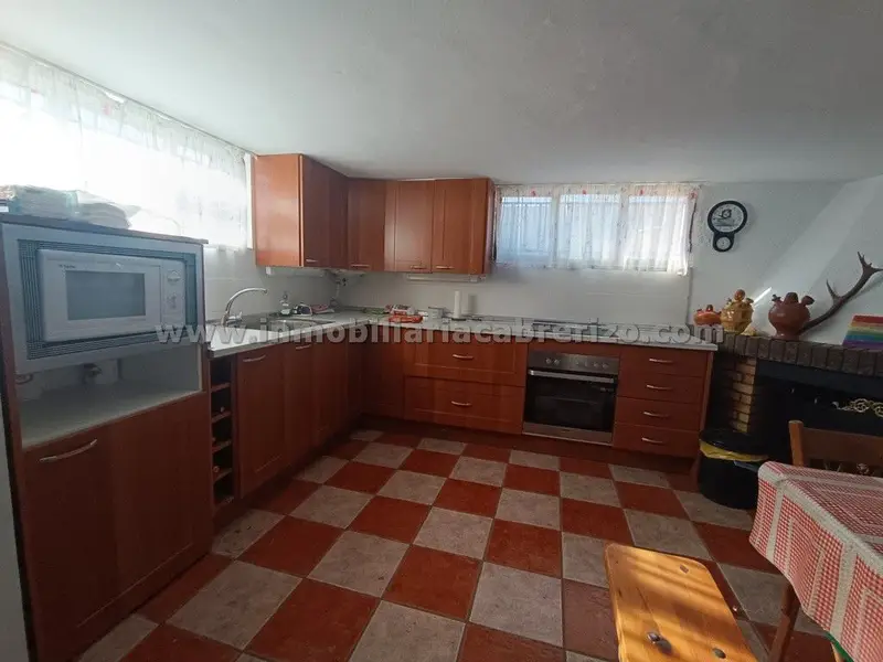Casa en Venta en Nalda 4 Dormitorios 2 Baños