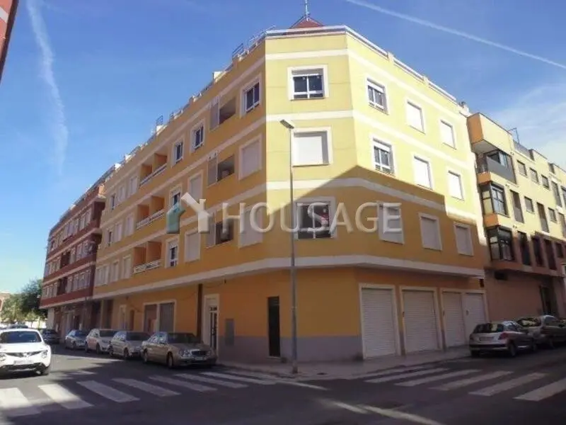 Piso en venta en Alzira, 3 dormitorios y 2 baños