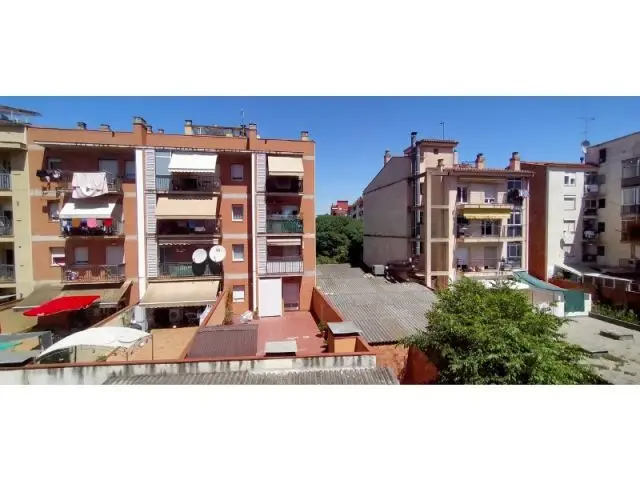 Piso Santa Eugenia Girona A Reformar 3 Dormitorios 85m2