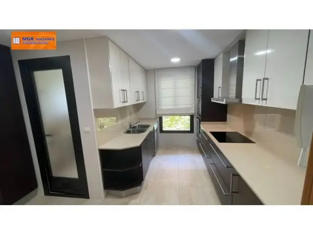 Piso 4 Dormitorios 2 Baños 2 Parkings Trastero Palma