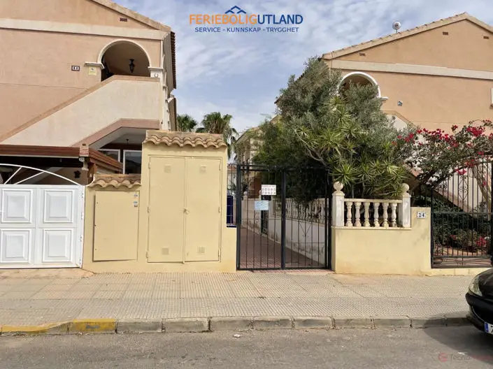 Adosado 3 Dormitorios La Zenia 86m2 Terraza Piscina
