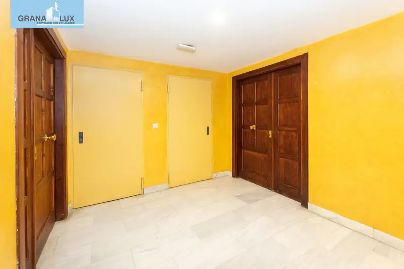 Venta Local Comercial Reyes Catolicos Realejo Granada