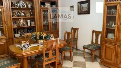 Casa con Nave en Talayuela 5 Dormitorios 3 Baños
